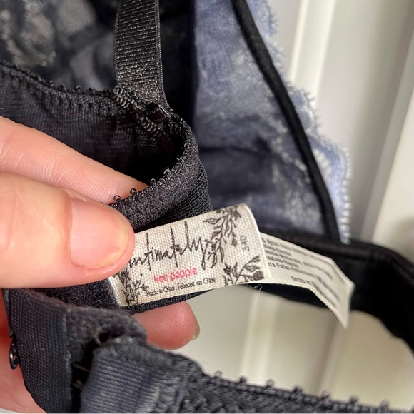 Free People Intimately Blue and Black Unlined Lace and Mesh Bra 34D - Picture 6 of 7